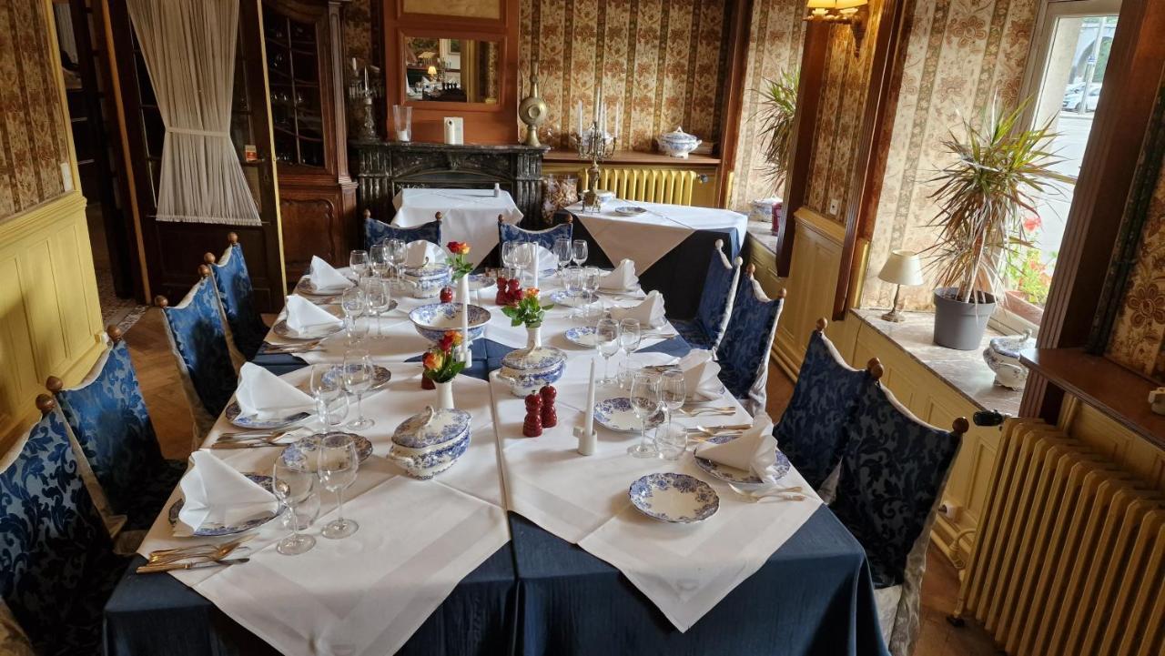 Royal Hotel-Restaurant Bonhomme Сунье-Ремушам Экстерьер фото