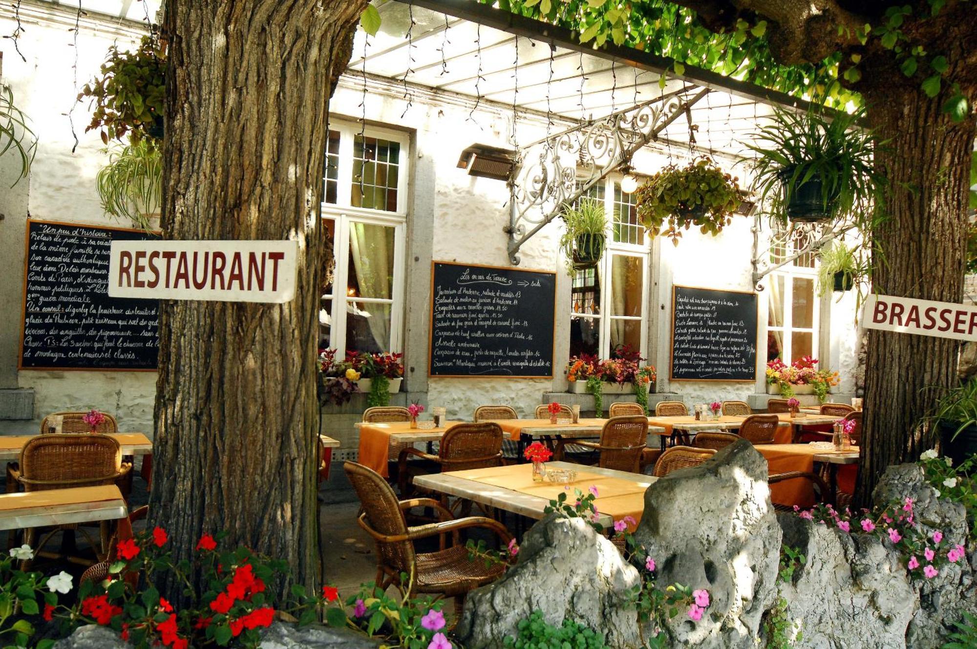 Royal Hotel-Restaurant Bonhomme Сунье-Ремушам Экстерьер фото