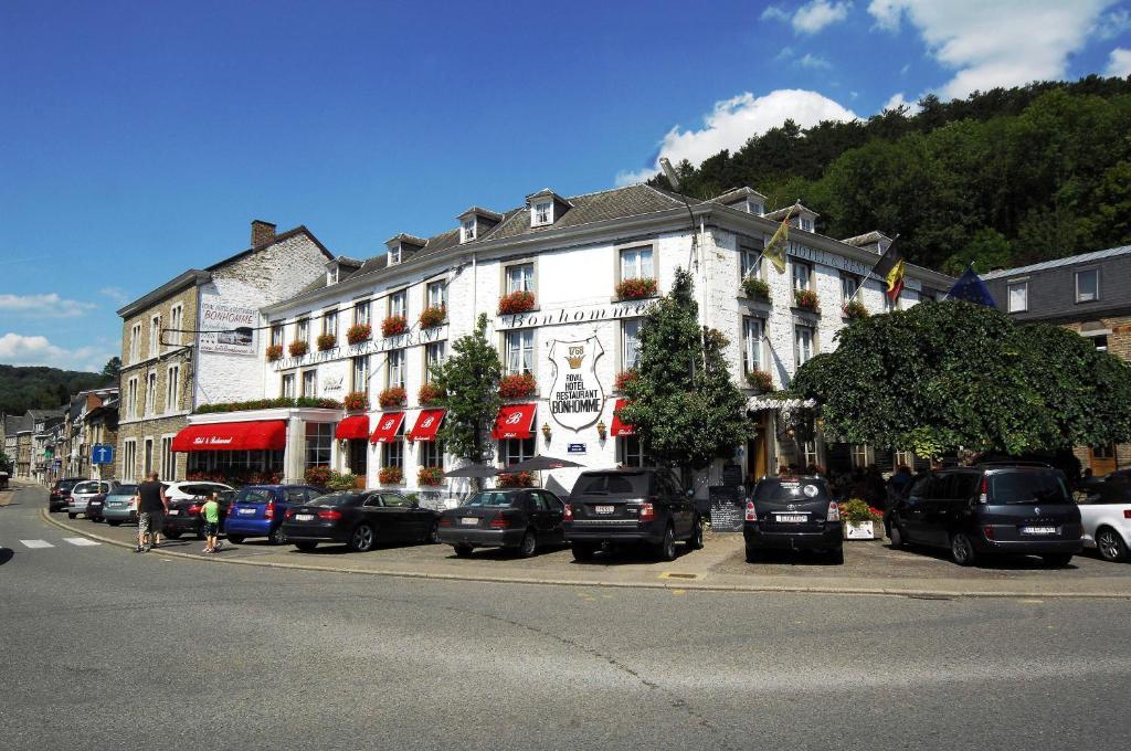 Royal Hotel-Restaurant Bonhomme Сунье-Ремушам Номер фото